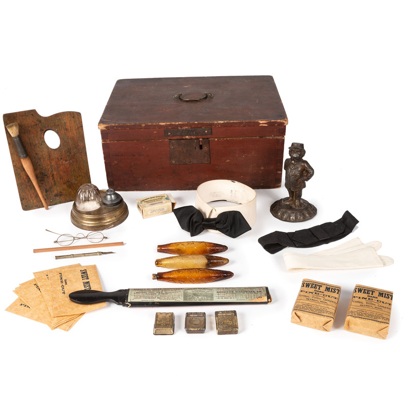 Appraisal: GENTLEMEN'S ACCESSORIES A collection of mostly th century personal and