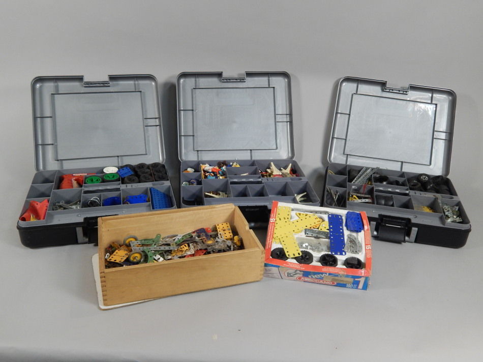 Appraisal: A large quantity of modern Meccano included in two modern