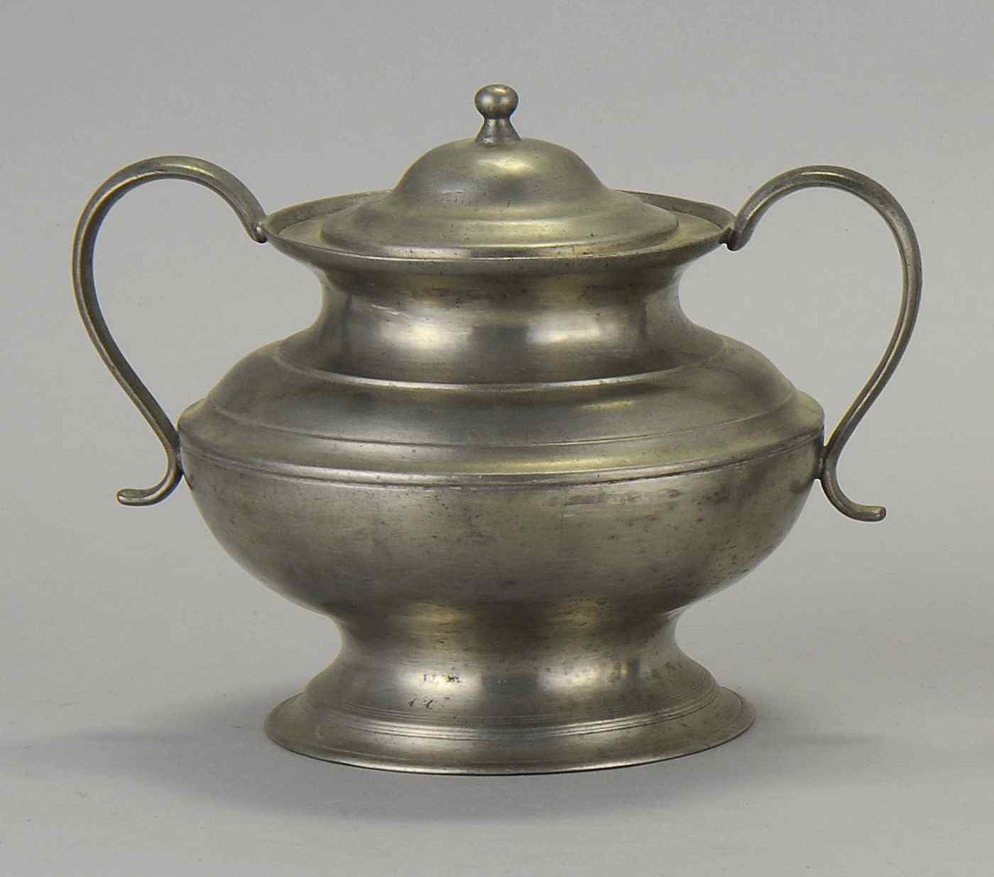 Appraisal: ANTIQUE AMERICAN PEWTER COVERED SUGAR BOWL BY ASHBIL GRISWOLD th