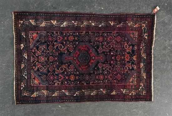 Appraisal: Semi-antique Hamadan rug Iran circa x Estimate - Excellent condition