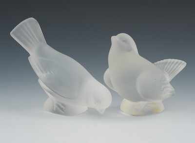 Appraisal: A Pair of Lalique Crystal Courting Dove Mascots Two frosted