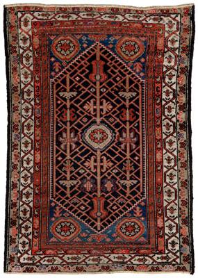 Appraisal: Hamadan rug geometric central medallion with serrated borders floral corner