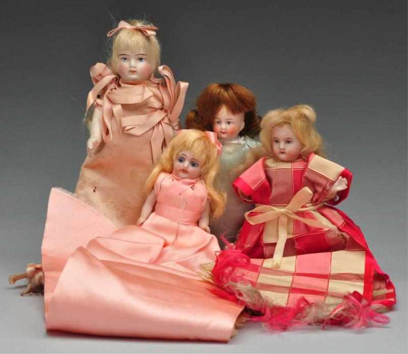 Appraisal: Lot of All Original Sewing Companion Dolls Description All are