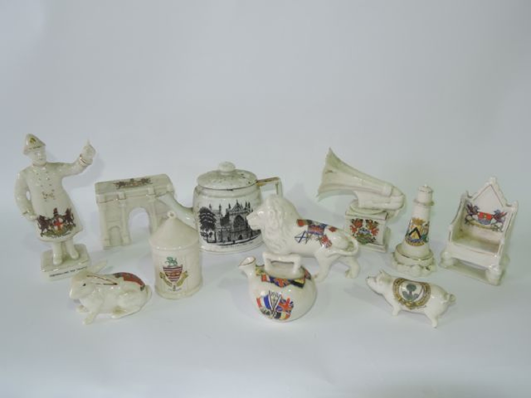 Appraisal: An extensive collection of crested wares including an Arcadian gramophone