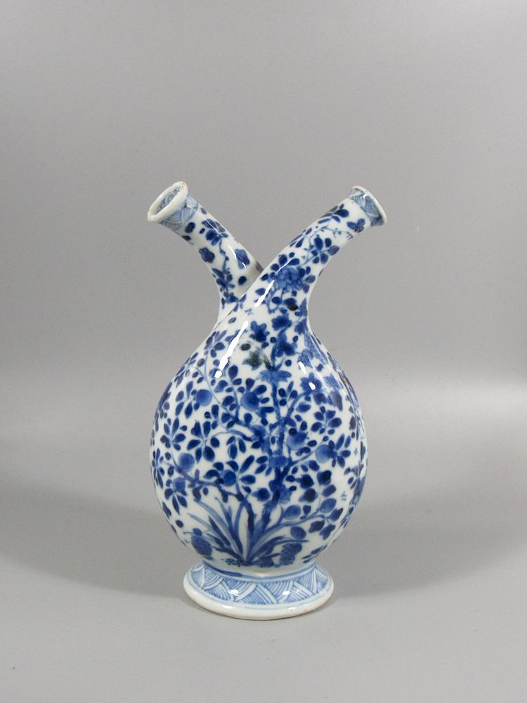 Appraisal: Blue and White Double Bodied Cruet Bottle Kangxi Two spouts