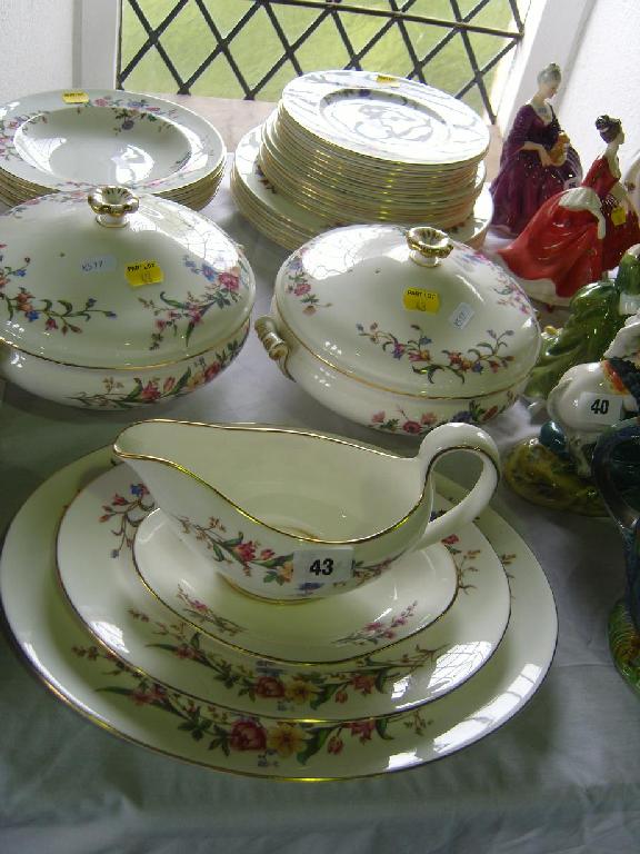 Appraisal: A collection of Wedgwood Devon Sprays pattern dinner wares comprising