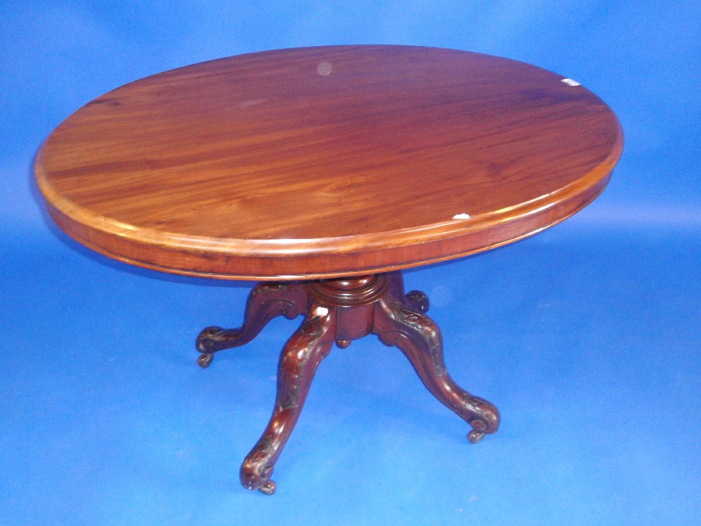 Appraisal: A Victorian mahogany loo table with oval tilt top and