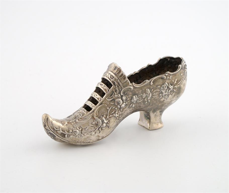 Appraisal: A late th century German silver model of a shoe