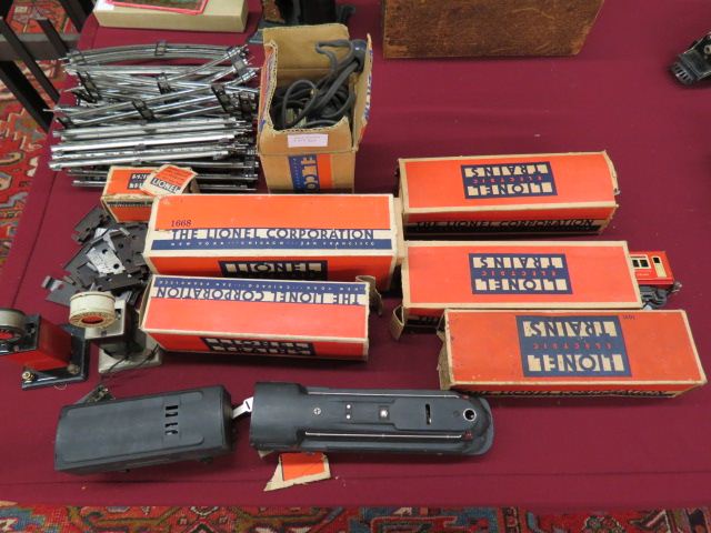 Appraisal: Lionel Train Set with Boxes circa 's steam engine tin