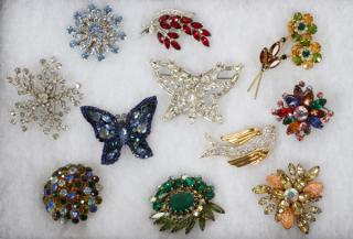 Appraisal: VINTAGE RHINESTONE BROOCHES TH C PIECES VINTAGE RHINESTONE BROOCHES TH