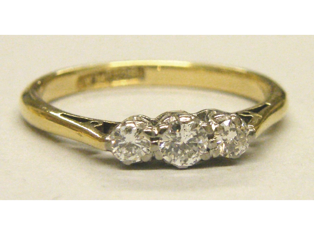 Appraisal: ct and platinum three stone diamond ring size M