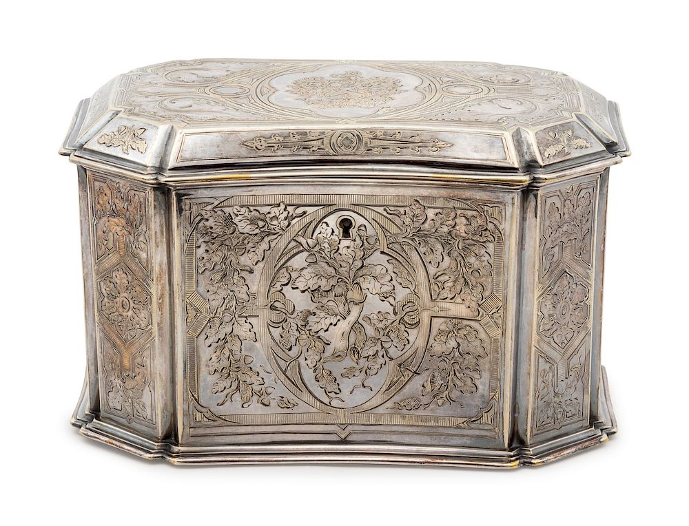 Appraisal: An English Silverplate Tea Chest Height x width x depth