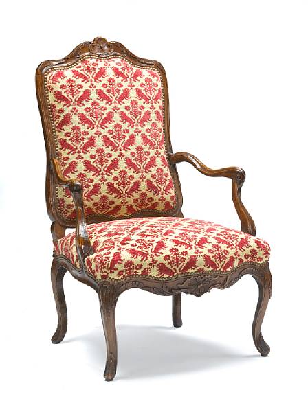 Appraisal: A Louis XV walnut fauteuil a la reine third quarter