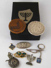 Appraisal: A mixed lot including two Israeli commemorative medals and a