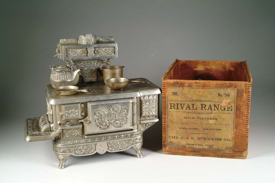 Appraisal: RIVAL RANGE BY J E STEVENS CO W ORIG BOX