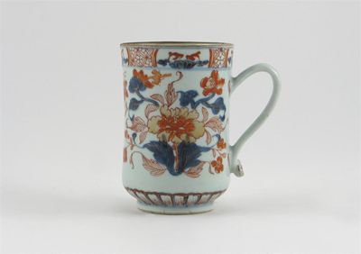 Appraisal: A Chinese Imari mug the slightly waisted form painted with