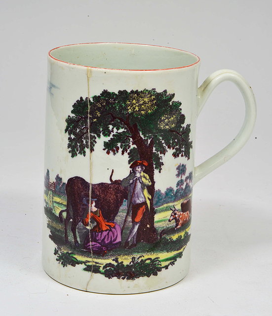 Appraisal: AN TH CENTURY WORCESTER MUG with a printed pastoral scene