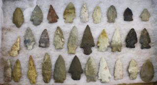 Appraisal: Ohio prehistoric lithic arrowheads points Archaic period- pcs length -