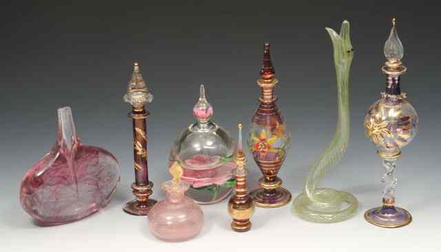 Appraisal: A COLLECTION OF MISCELLANEOUS GLASSWARE including coloured glass perfume bottles