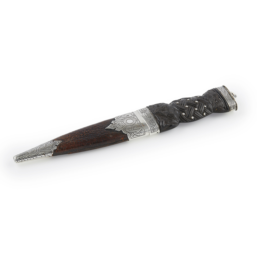 Appraisal: AN EDWARDIAN SGIAN DUBH YOUNG AND TATTON EDINBURGH the carved