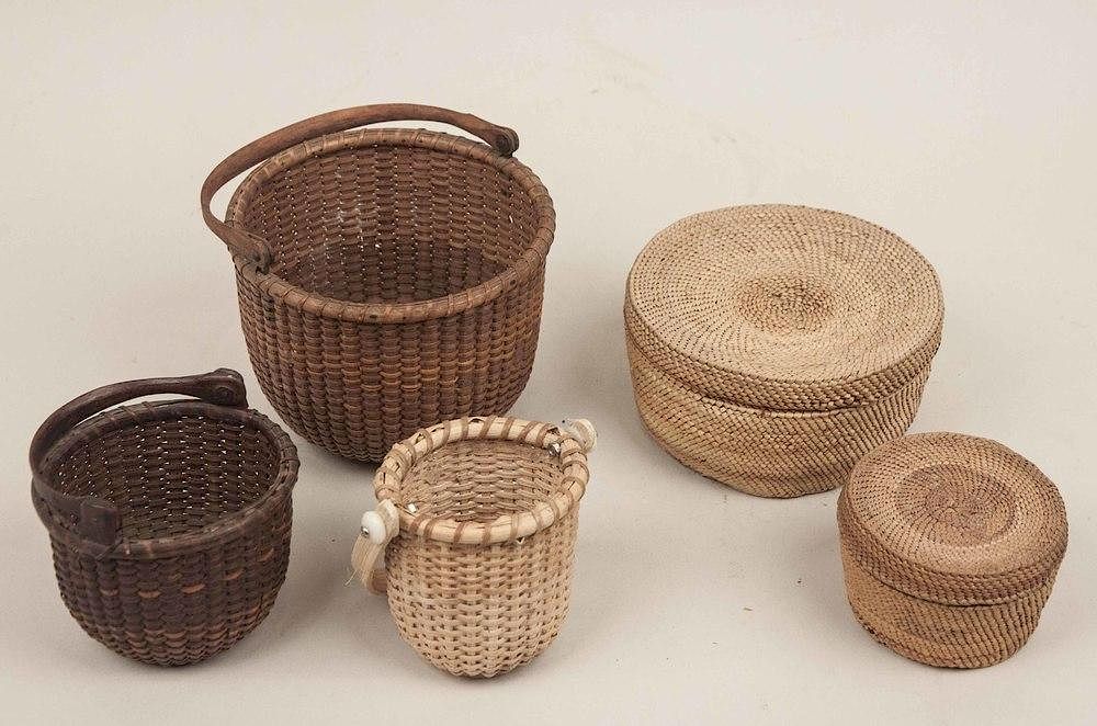 Appraisal: Assorted Nantucket Style Baskets Three assorted small Nantucket style handled