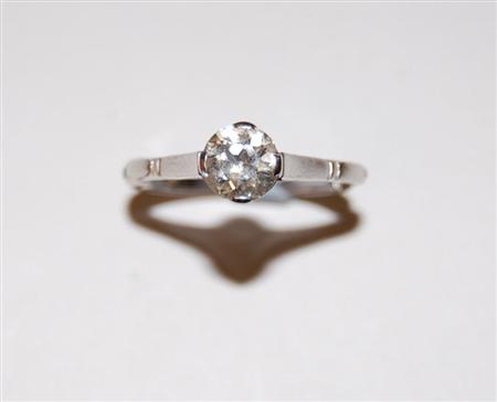 Appraisal: A platinum set diamond solitaire ring the round brilliant cut