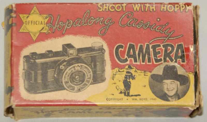 Appraisal: Vintage Hopalong Cassidy Child's Camera Includes colorful original box with