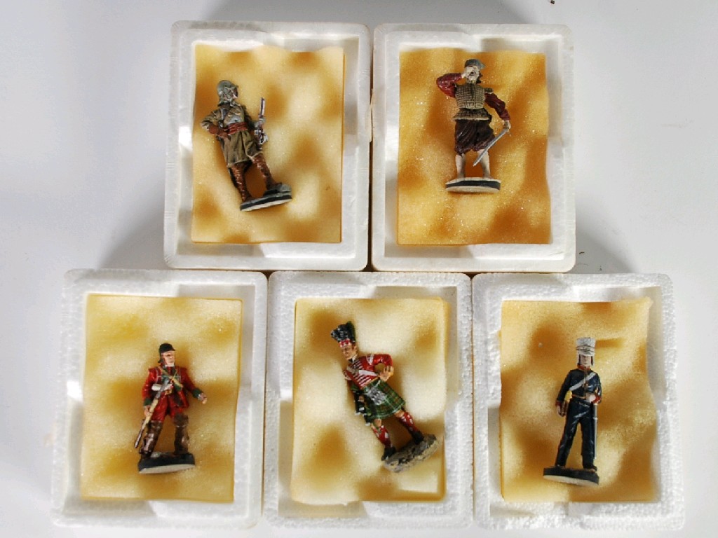 Appraisal: TWENTY COLD PAINTED METAL MILITARY FIGURES depicting mainly British Soldiers