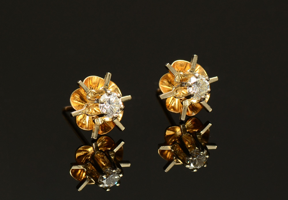 Appraisal: DIAMOND STUD EARRINGS K yellow gold earrings diamonds total approx