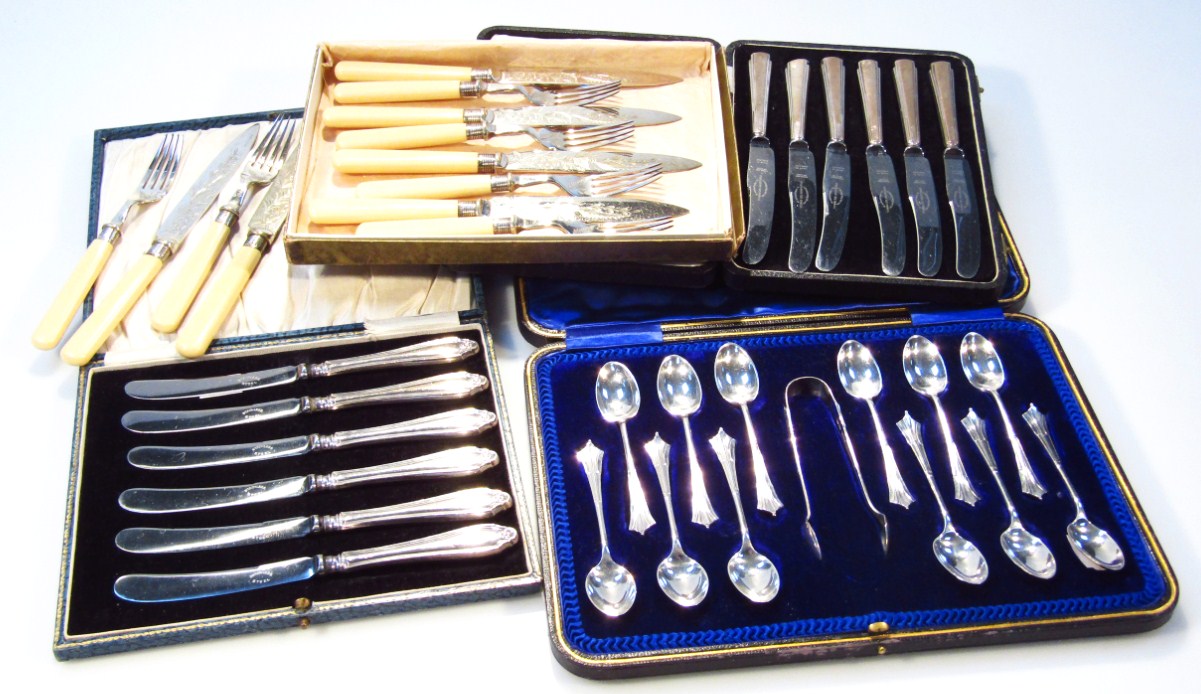 Appraisal: Various silver and plated cased cutlery to include a quantity