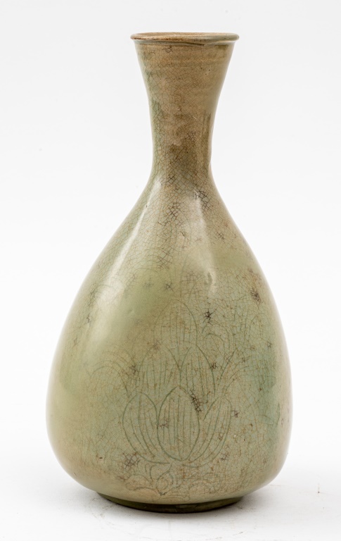 Appraisal: KOREAN CELADON GLAZED CERAMIC VASE Antique Korean celadon-glazed pottery vase