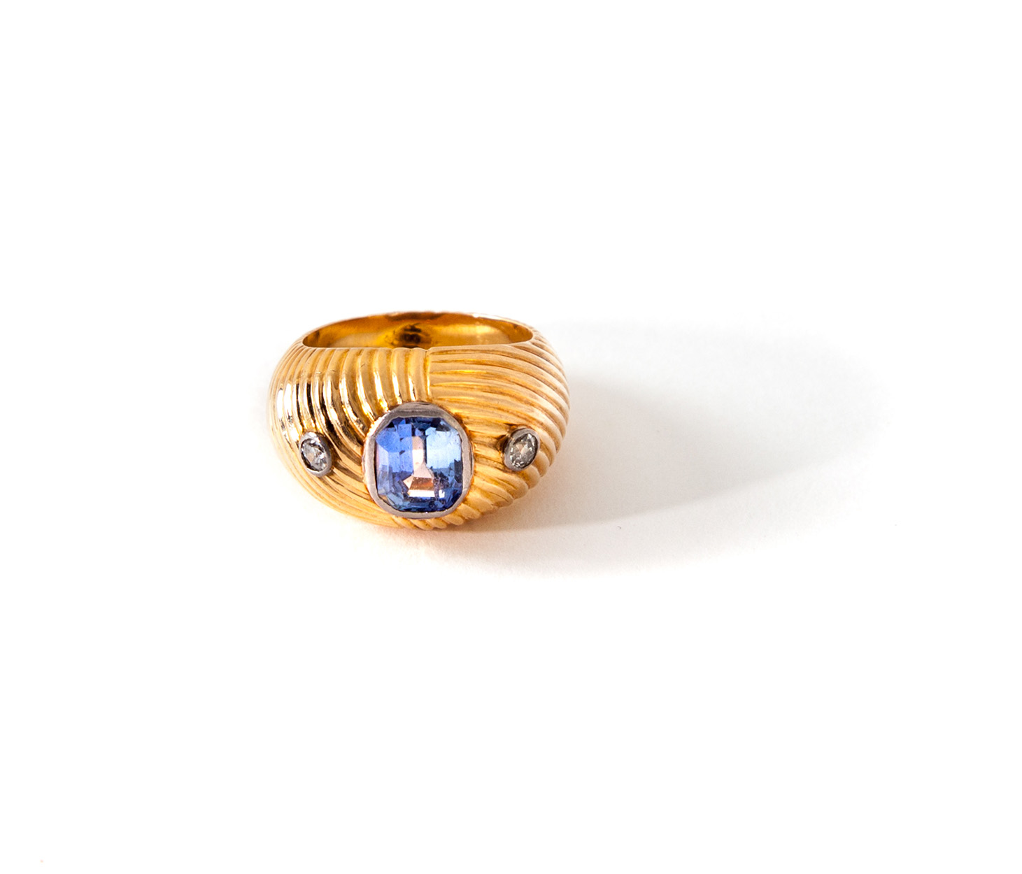 Appraisal: YELLOW GOLD AND TANZANITE RING American late th century Stamped