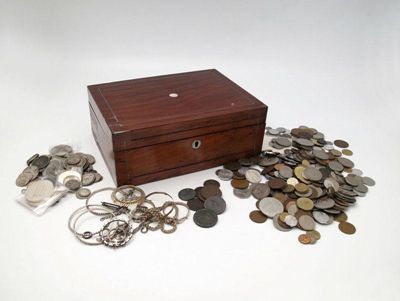 Appraisal: A Victorian jewellery or work-box containing a quantity of silver