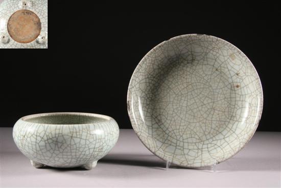 Appraisal: TWO PIECES OF CHINESE GE-TYPE WARE Qing dynasty th century