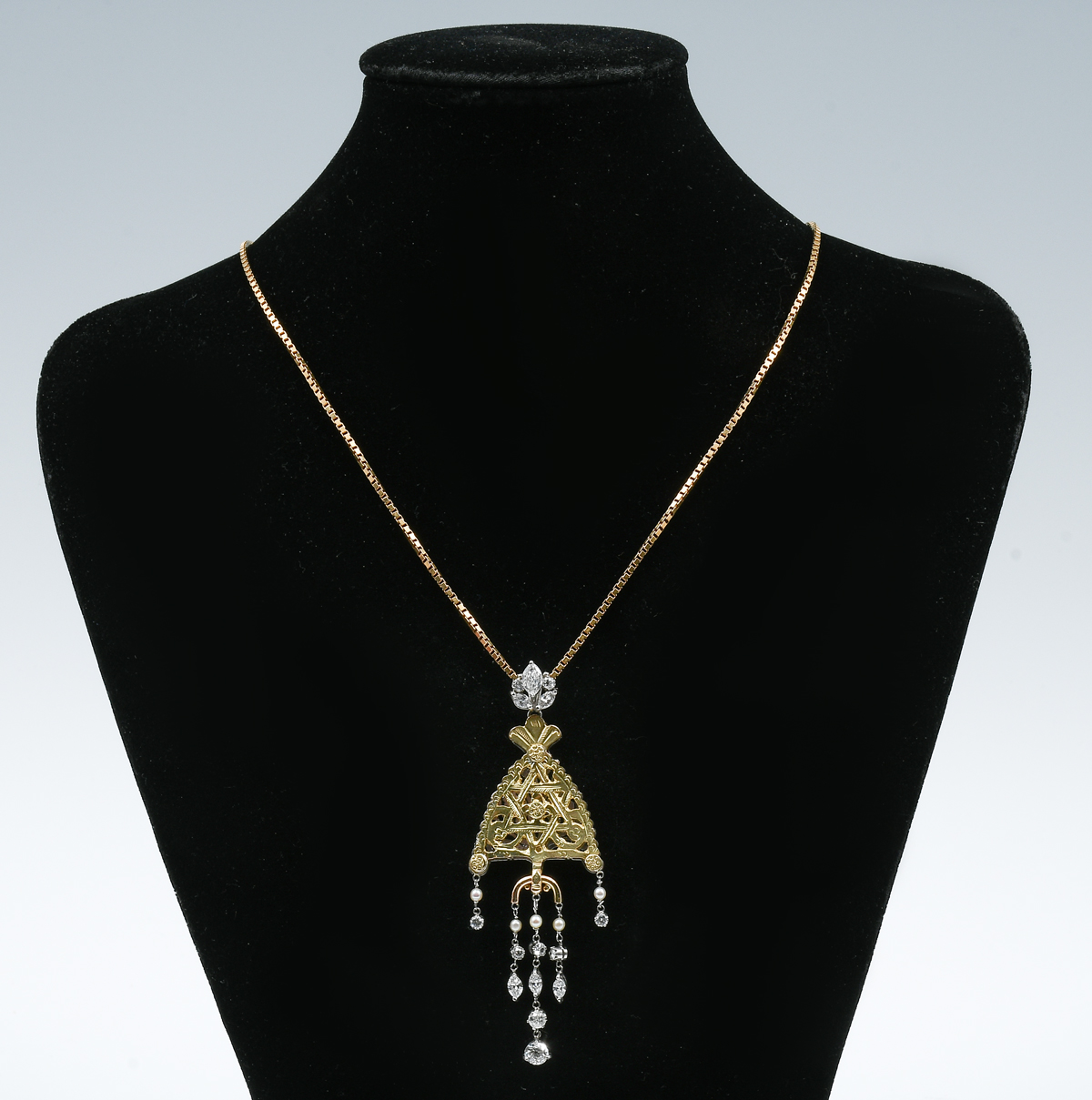 Appraisal: K PLATINUM POINT STAR PENDANT WITH DIAMONDS PEARLS CHAIN One