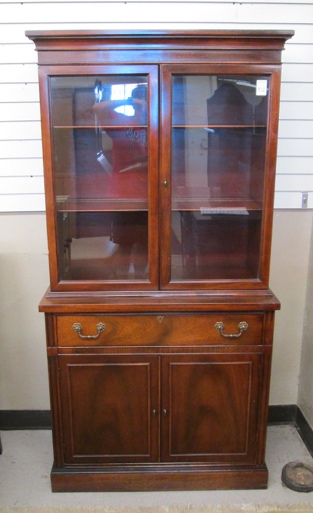 Appraisal: FEDERAL STYLE MAHOGANY CHINA DISPLAY CABINET ON CABINET American mid-