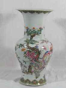 Appraisal: A Chinese famille rose Oriental vase decorated with birds of