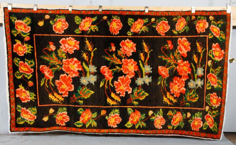 Appraisal: - Antique Samarkand Rug Antique Samarkand rug ' x '