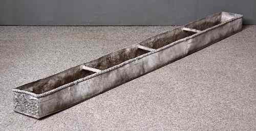 Appraisal: A th Century lead rectangular trough planter with gadrooned edge