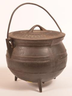 Appraisal: Cast Iron Covered Gypsy Kettle Tripod base with bale handle