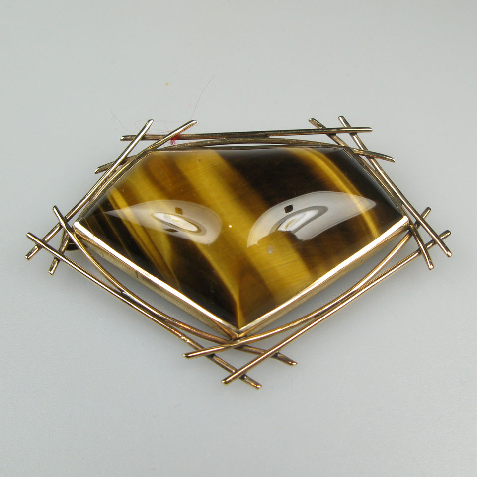 Appraisal: English k Yellow Gold Abstract Brooch Pendant set with a