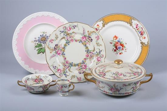 Appraisal: -PIECE ROSENTHAL PORCELAIN DINNER SERVICE Linnie Lee pattern Including ten