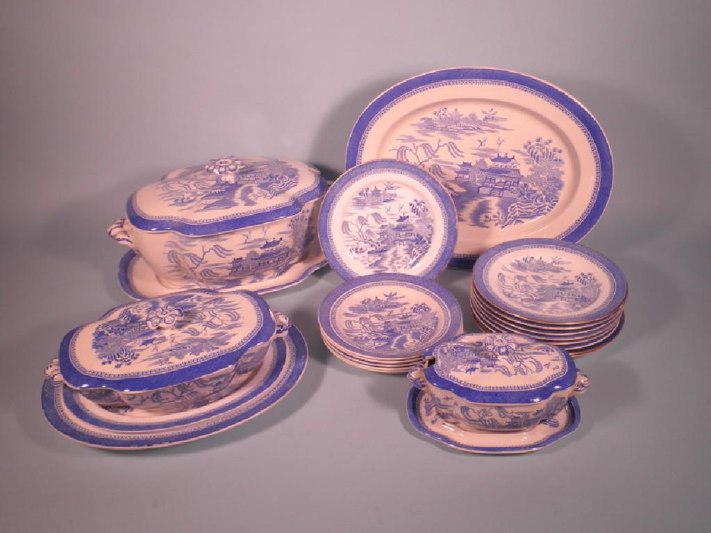 Appraisal: A large quantity of thC Copeland Spode willow pattern dinner