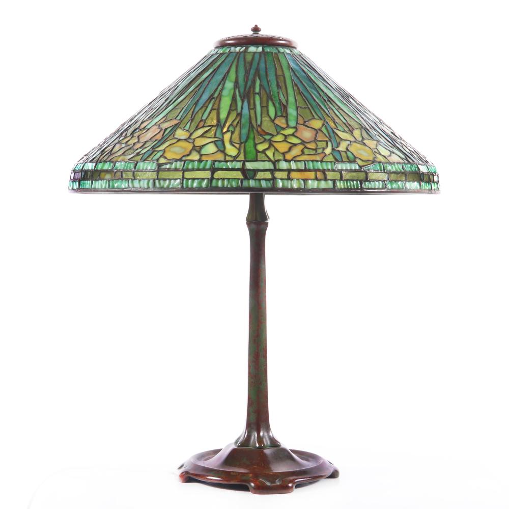 Appraisal: TIFFANY STUDIOS NEW YORK DAFFODIL LEADED GLASS SHADE TABLE LAMP