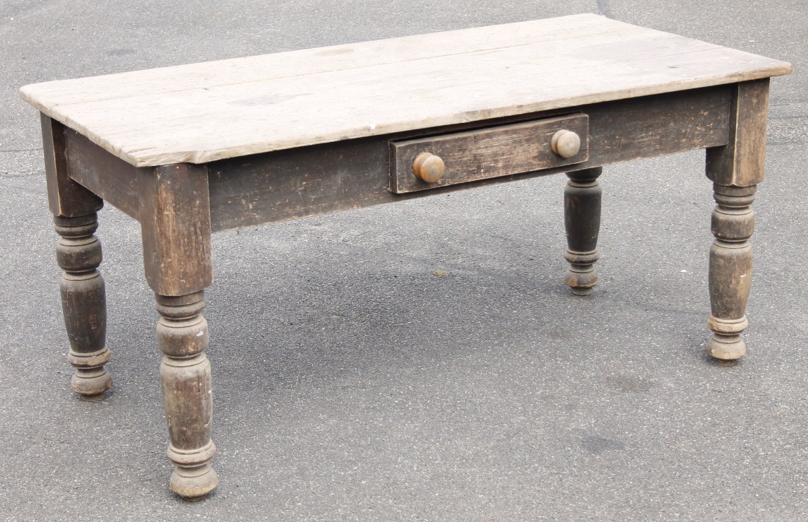 Appraisal: A thC rustic pine plank top farmhouse kitchen table with