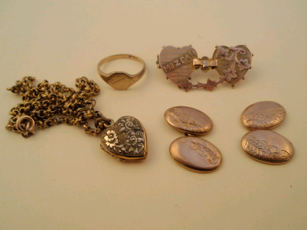 Appraisal: A small selection of gold and plated items including neckchain