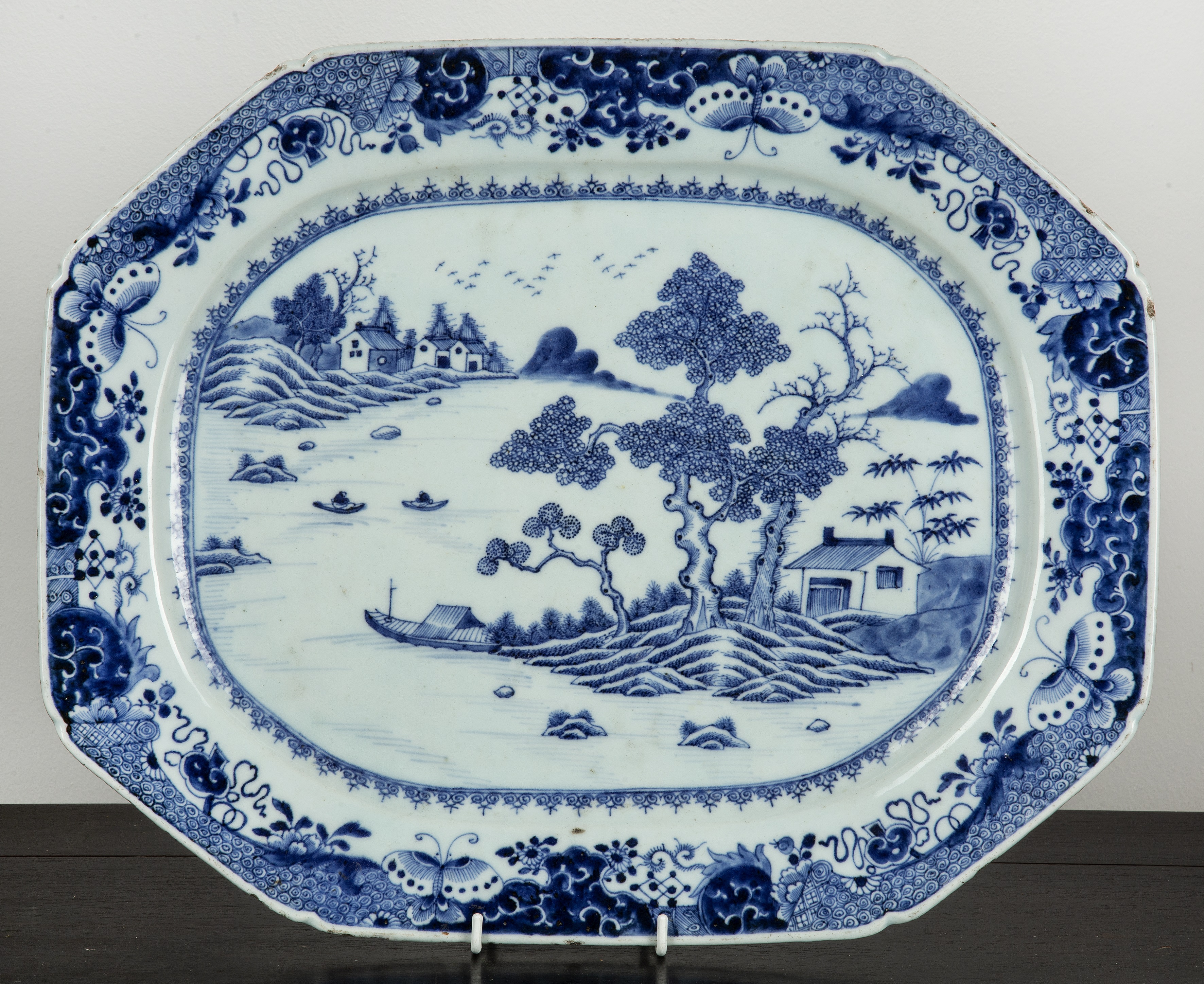 Appraisal: Large blue and white porcelain export meat plateChinese early th