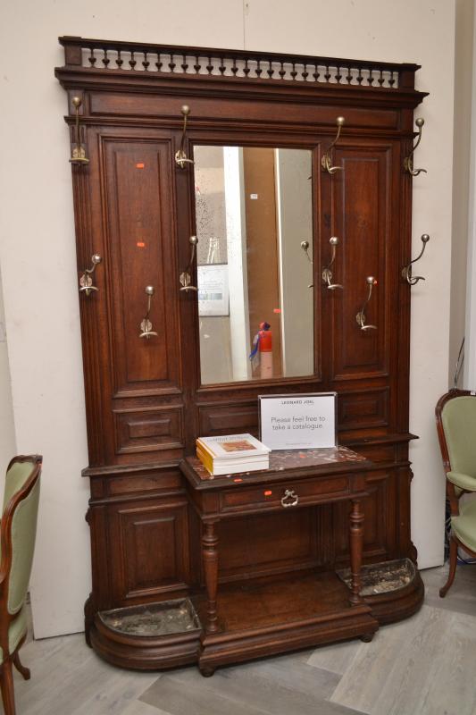 Appraisal: A LARGE TH CENTURY OAK HALL STAND WITH CENTRAL MIRROR