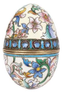 Appraisal: A RUSSIAN STYLE SHADED ENAMEL EASTER EGG A SILVER-GILT AND