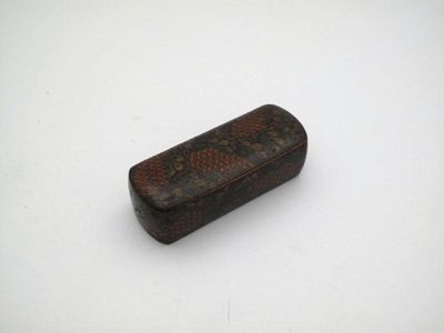 Appraisal: A th century Mauchline ware snuff box rounded rectangular form